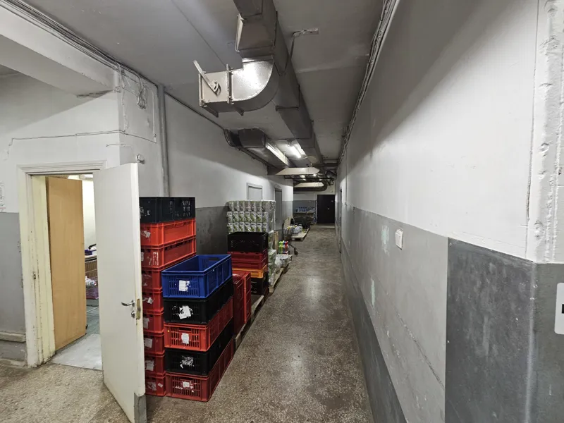 Tirdzniecības centrs „Pērnava” Jelgavā, Pērnavas ielā 4
