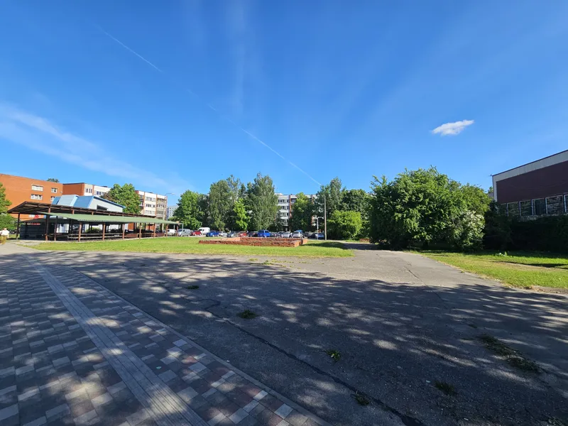 Tirdzniecības centrs „Pērnava” Jelgavā, Pērnavas ielā 4
