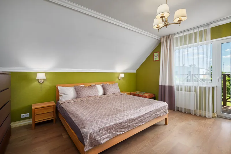Dvīņu mājas daļa Ikšķilē, Laivinieku ielā 13