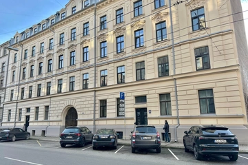 Premium klases 4 istabu dzīvoklis Rīgas centrā